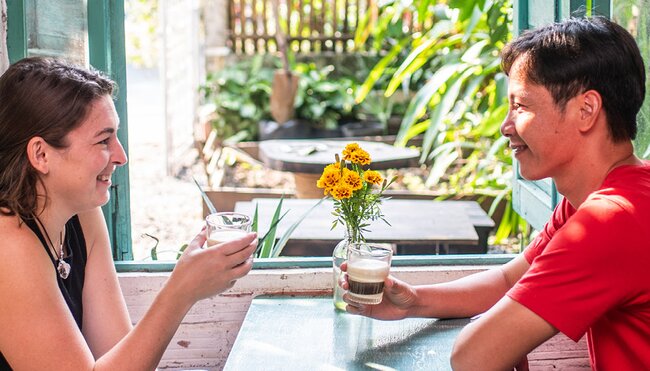 Intrepid Travel Vietnam Hoi-An leader cafe