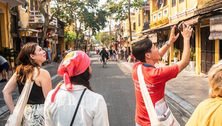 Intrepid Travel Vietnam Hoi-An group street