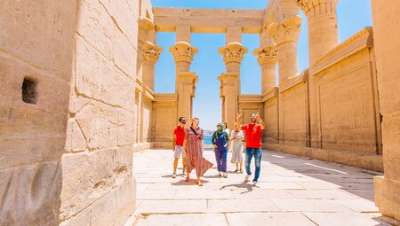 XEPN - Group walk through exploring Philae temple in Aswan