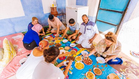 XEPN - Group meal on Felucca while cruising down the Nile river