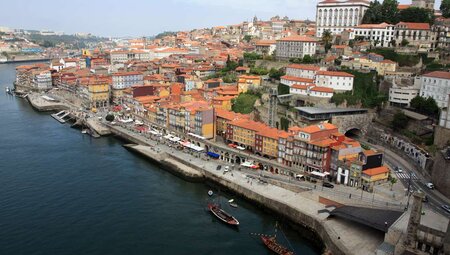 Portugal Porto downtown river