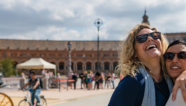 ZMPSC - Female travellers posing in Seville, Spain