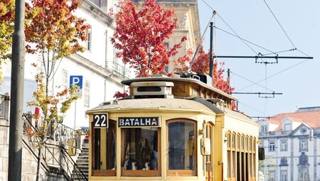 portugal_porto_tram-city-street