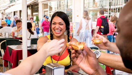 Portugal-Lisbon_travellers