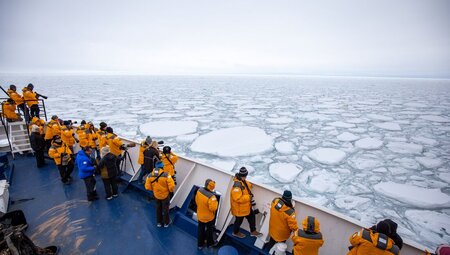 Exploring Spitsbergen via the Faroes and Jan Mayen 