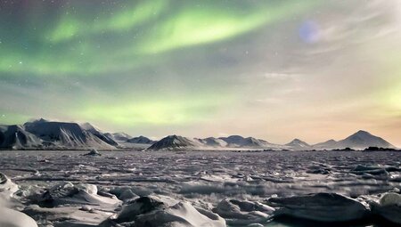 Iceland's Classic Northern Lights