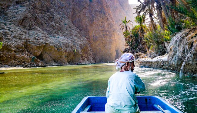 Oman Wadi bin Kahlid Bootsfahrt Beduine