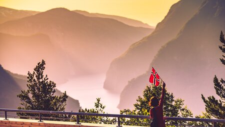 Norwegens tiefste Fjorde und höchste Berge erwandern