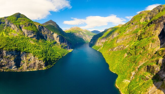 Norwegens tiefste Fjorde und höchste Berge erwandern