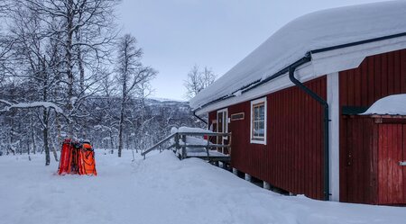 Hütte mit Pulkas