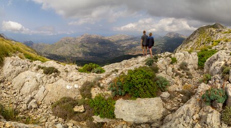 Wanderpaar am GR 221