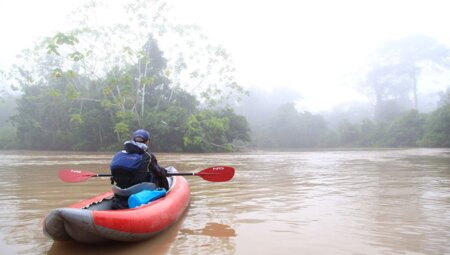 Waorani-Stamm Kajak-Expedition
