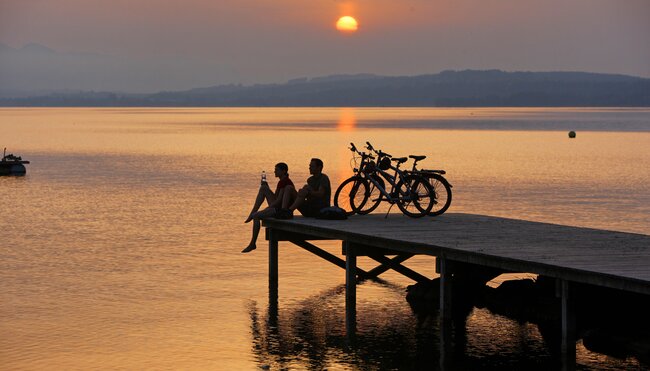 Aare Radweg- Sonnenuntergang am Steg