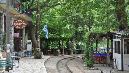 Die Highlights des Peloponnes erwandern