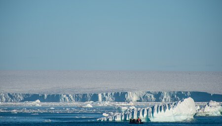 Spitzbergen Umrundung - Kvitøya, Im Reich von Eisbär & Eis