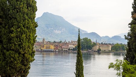 Blick auf Riva am Gardasee