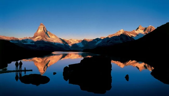 Schweizer Alpen - Wandern am Fuße des Matterhorn 