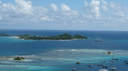 Wandern und Segeln in der Karibik