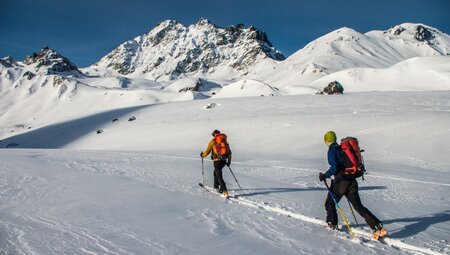 Kombinierter Tiefschnee- und Skitourenkurs in den Stubaier Alpen