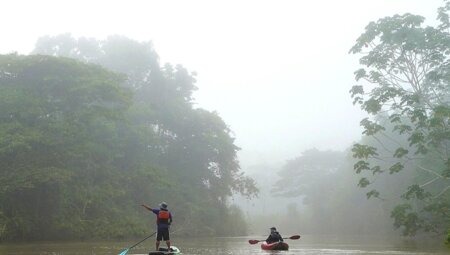 Waorani-Stamm Kajak-Expedition
