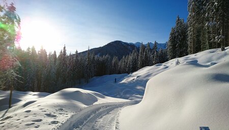 Winterliche Wanderung in den tief verschnneiten Dolomiten - Winterwandern