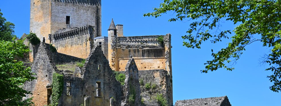 Radfahren in der Dordogne: Schlösser, Höhlen und Bergdörfer