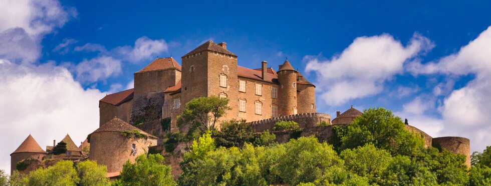 Radfahren in Burgund: Wein, Burgen und malerische Landschaft