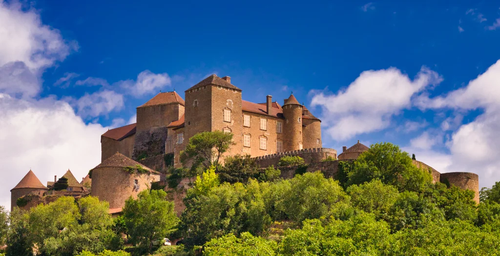 Radfahren in Burgund: Wein, Burgen und malerische Landschaft