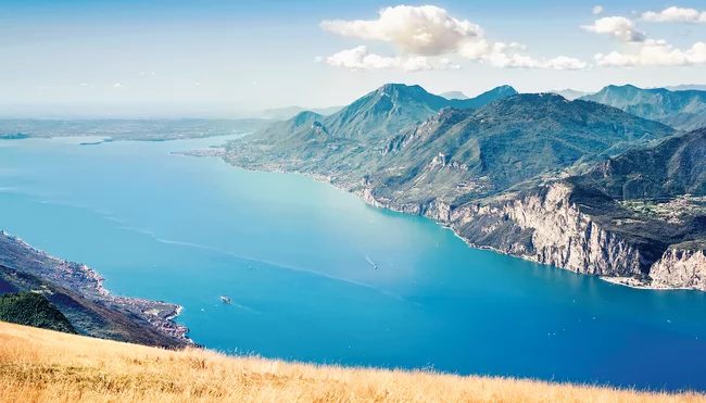 Gardasee: blühende Wiesen & Aussichtsberge