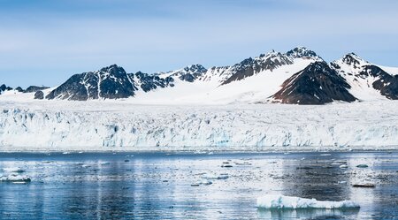 Nordspitzbergen - Arktischer Frühling Hike & Sail