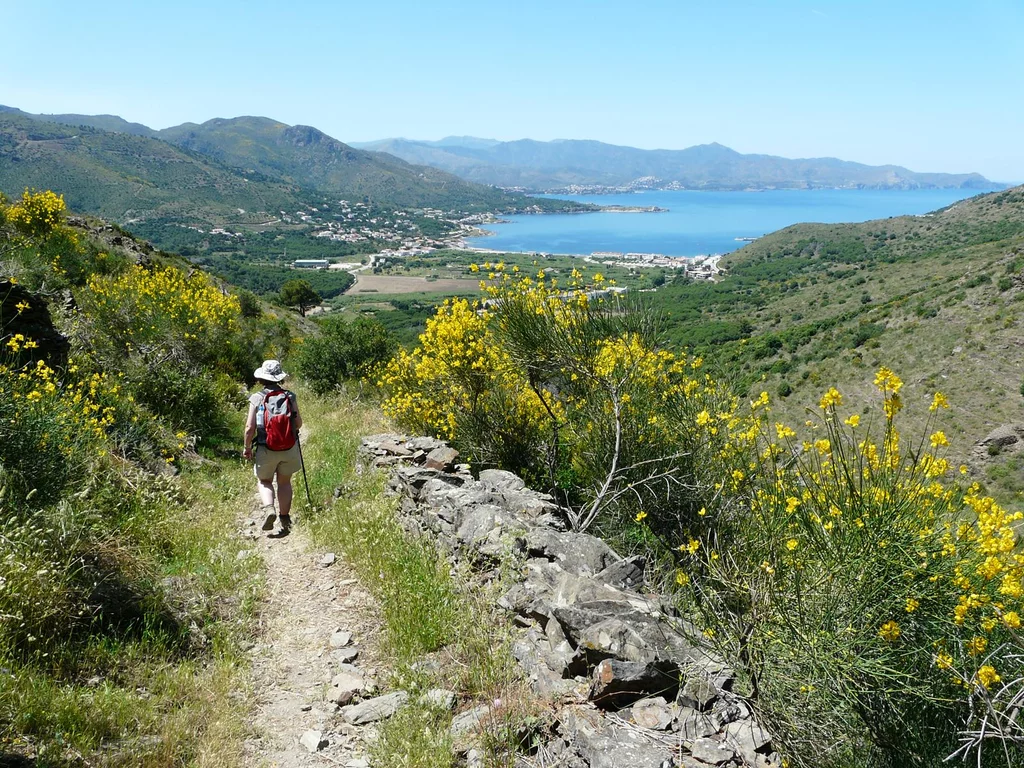 Entlang der katalanischen Küste-Costa Brava, mittelalterliche Dörfer & die Berge des Landesinneren