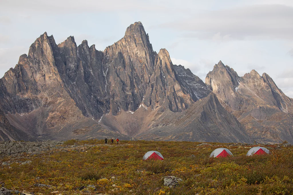 Kanadas Patagonien – Trekking Tombstone Mountain