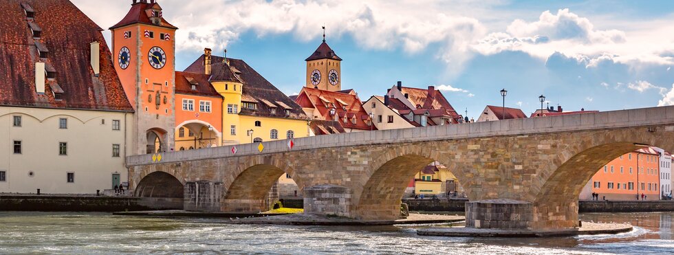 Sonnensteinbrücke und Regensburger Brückenturm, Regensburg