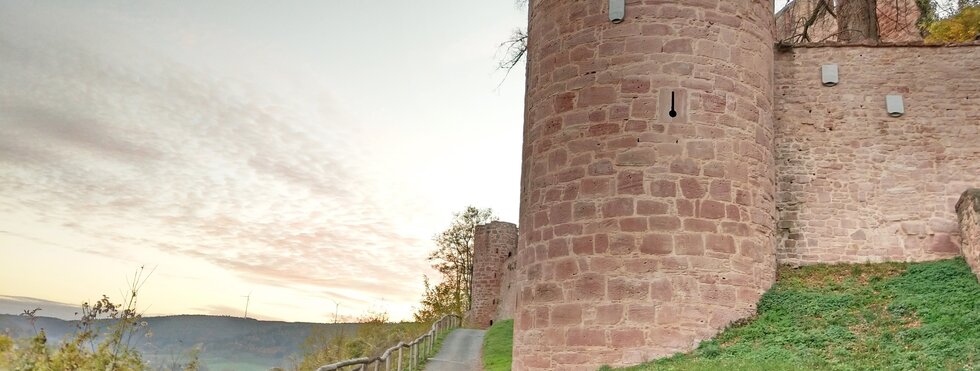 Burgmauer im Spessart