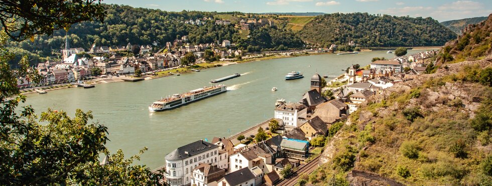 Blick auf St. Goarshausen am Rhein