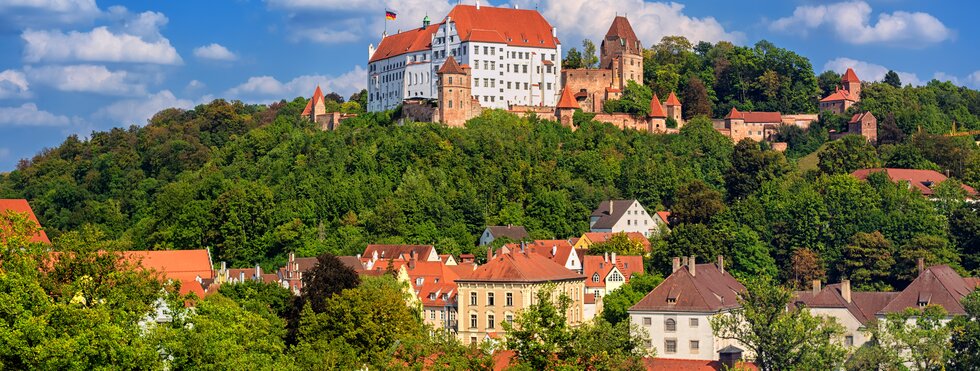 Blick auf Burg Trausnitz bei Tännesberg am Goldsteig