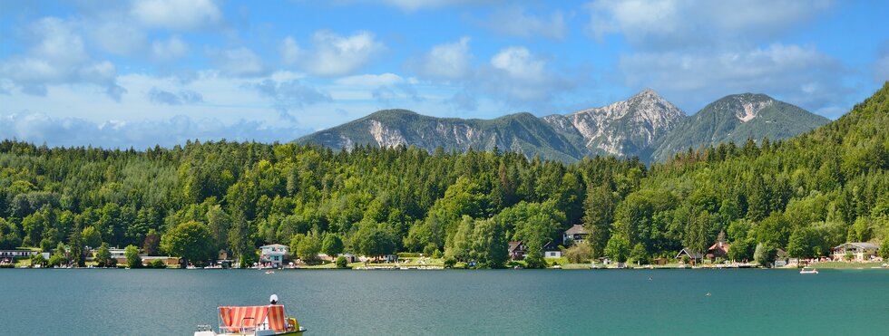 Klopheiner See mit Tretboot