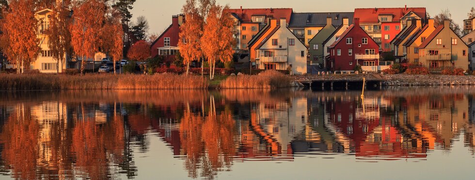 Häuser an der Küste von Nyköping, Schweden