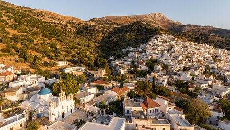 Naxos Strada Trek