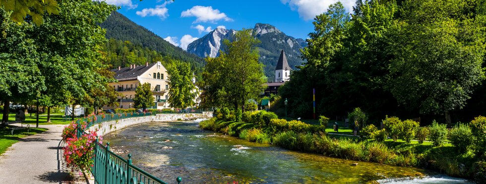 Fluss Traun im Ort Bad Aussee