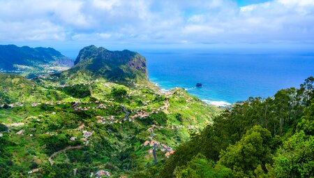 Madeira Rundfahrt mit Charme - Blumenwelt und Küstenland