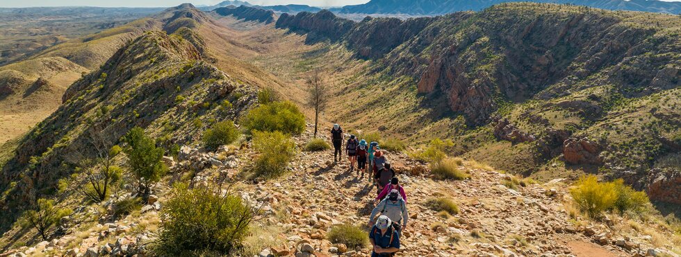 Wanderer entlang des Larapinta Treks