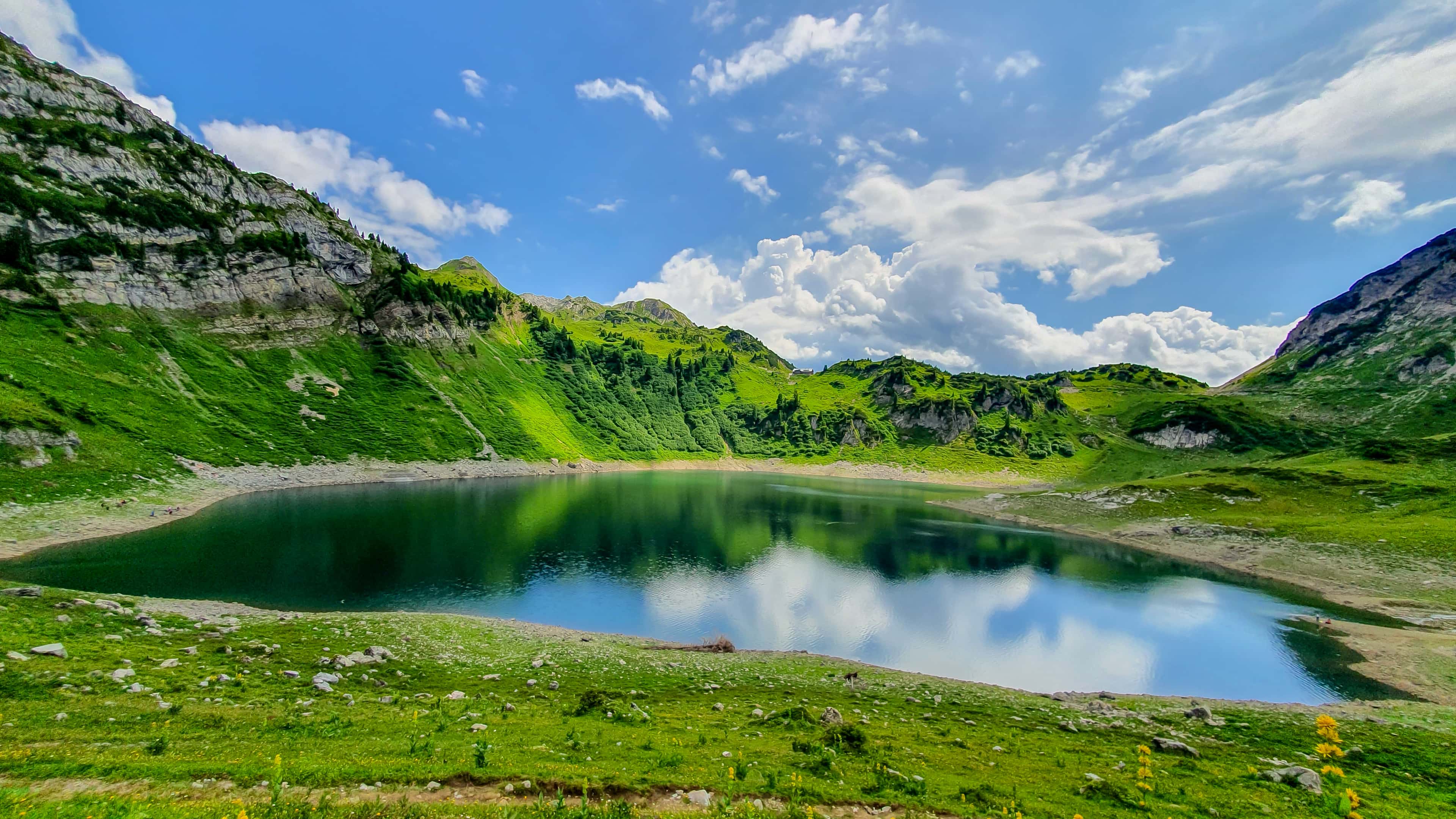 Genusswandern am Lechweg - zwischen Wildfluss, Bergwelten & Kräutervielfalt