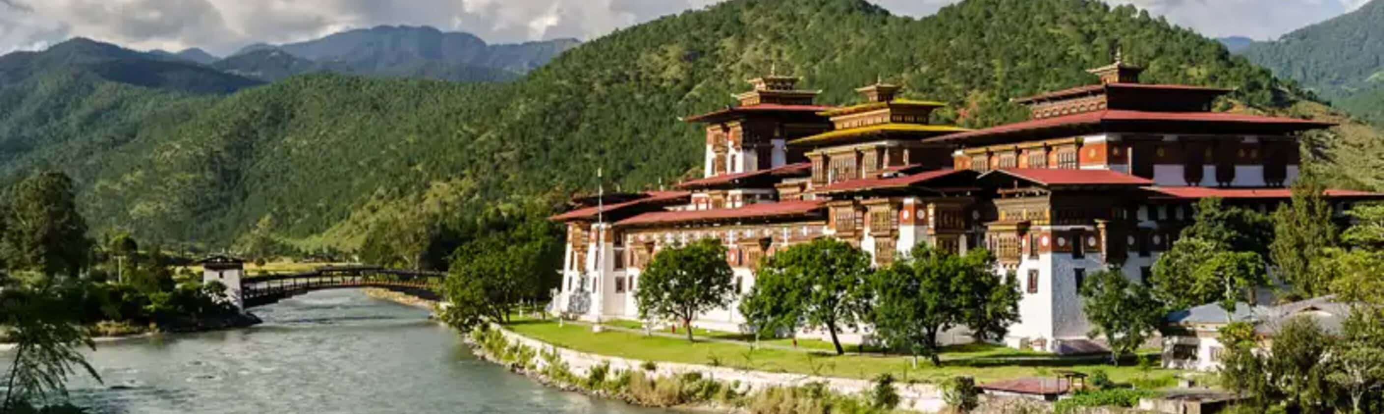 Bhutan, Nepal – Trekking & Klosterfest im Himalaya