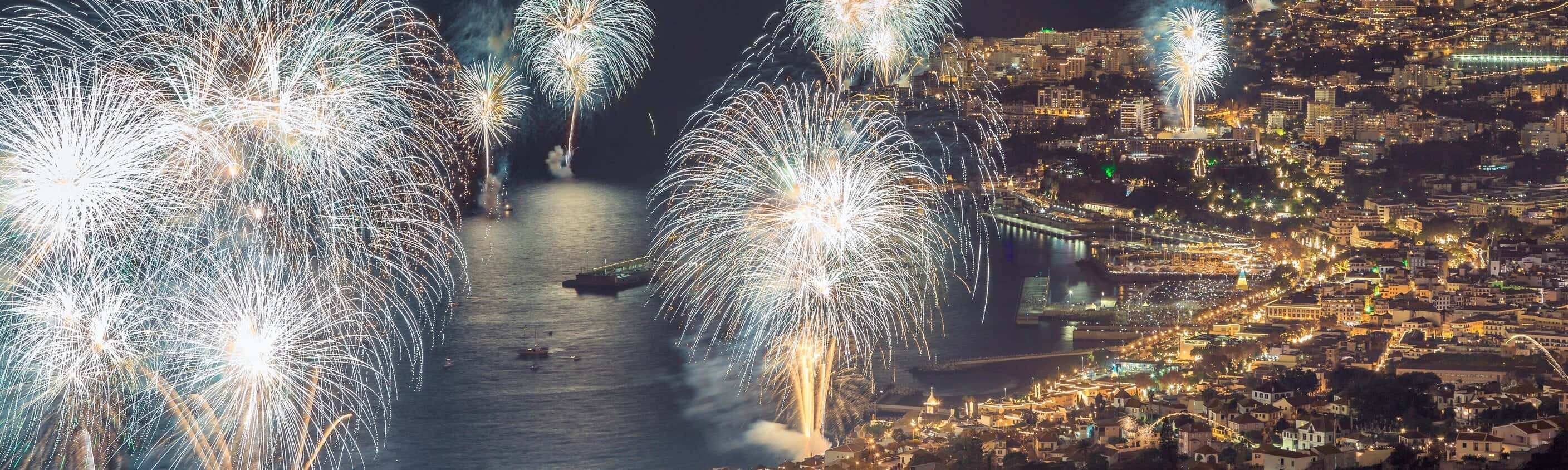 Madeira Feuerwerk Silvester Funchal | © shutterstock_1089033212