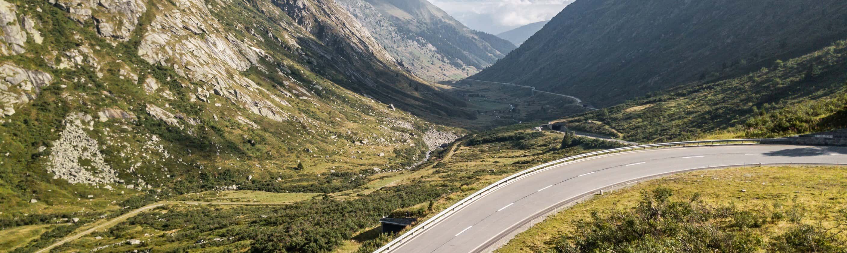 Schweiz Passtraße mit Panorama | © Eurotrek