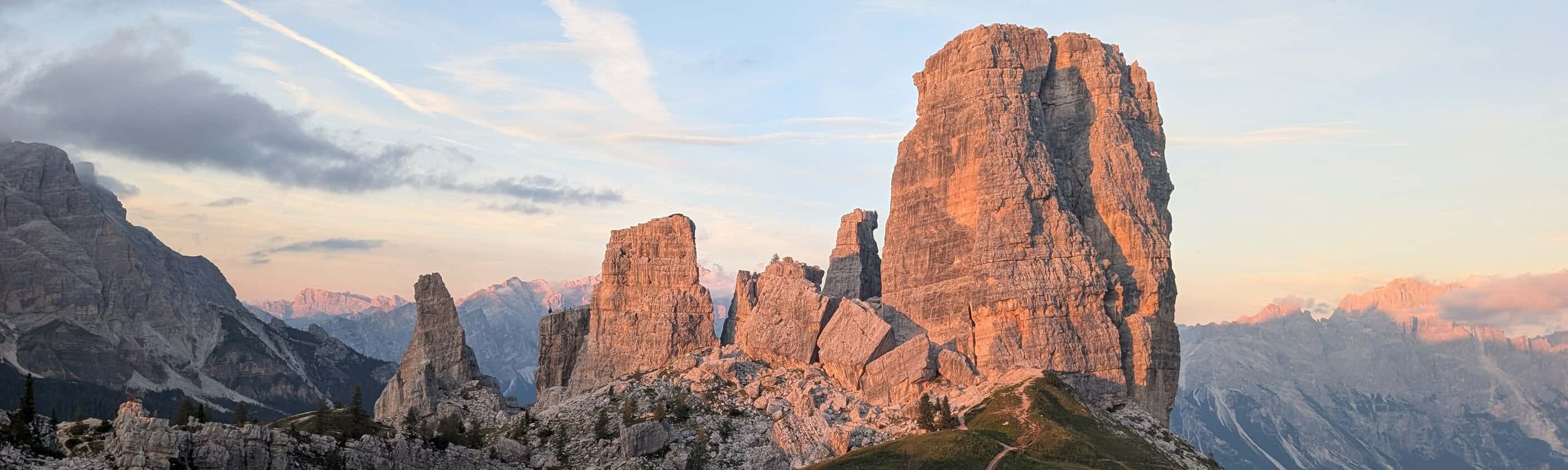 Die Dolomiten vom Pragser Wildsee - Übernachtung in Schlafsälen