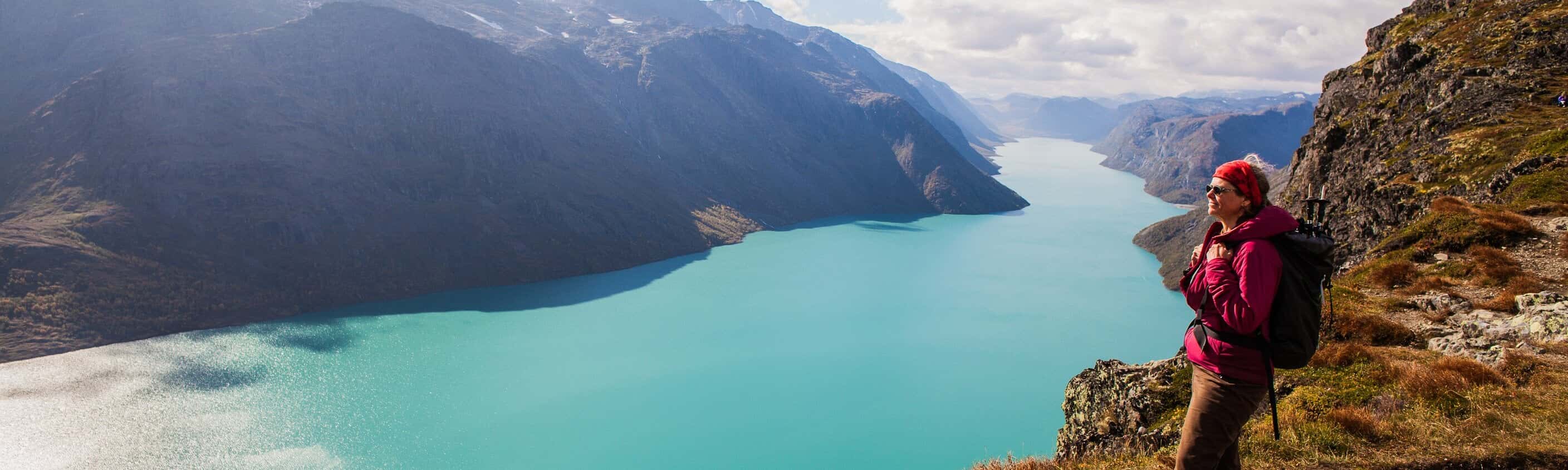 A hiker in Jotunheimen, Norway | © Shutterstock