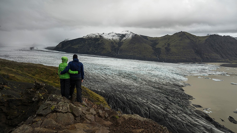 Blick auf eine Gletscherzunge des Vatnajökull