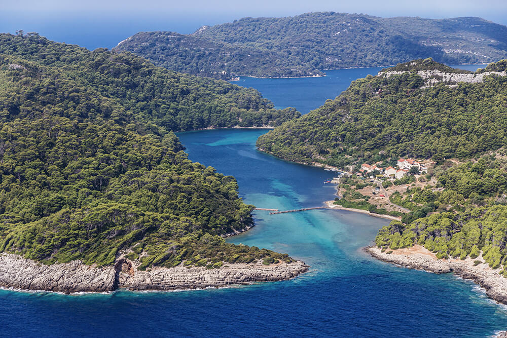Wandern auf der Insel Mljet in Kroatien
